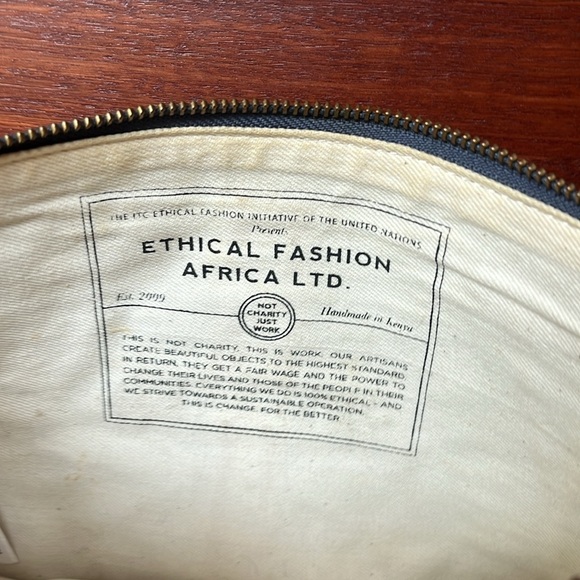 SASS & BIDE the back seat beaded clutch - Picture 2 of 8